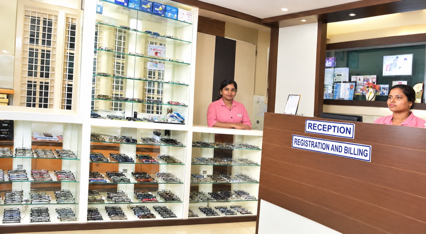 Optical counter and reception at Mookambika Modi Eye Hospital Tumkur